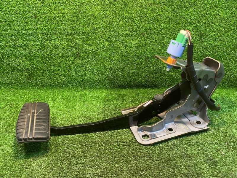 Педаль тормоза, 1500 рублей, Фроловское