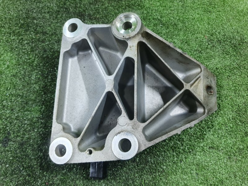 Кронштейн двигателя, 900 рублей, Фроловское