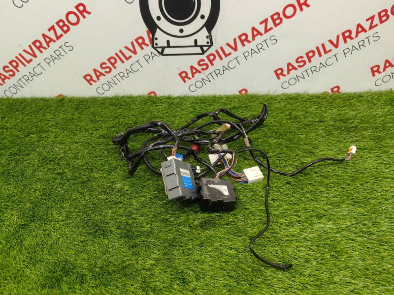 Блок управления зеркалами, 2000 рублей, Красноярск