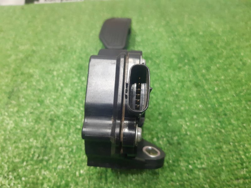 Педаль газа, 1000 рублей, Красноярск