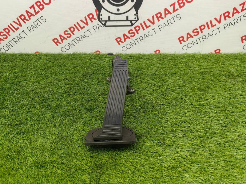 Педаль газа, 2000 рублей, Красноярск