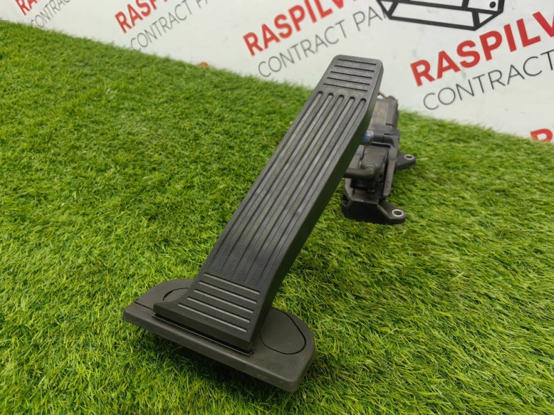 Педаль газа, 2000 рублей, Красноярск