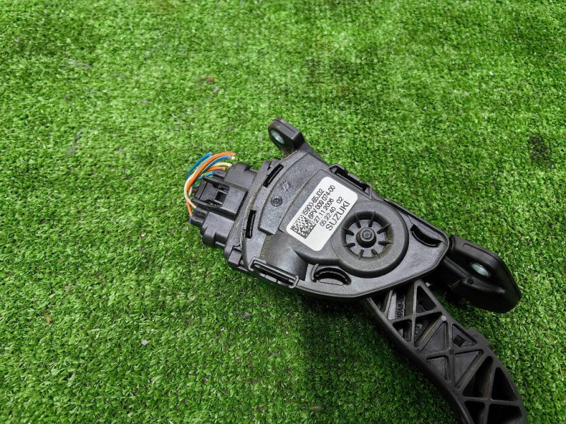 Педаль газа, 1500 рублей, Красноярск