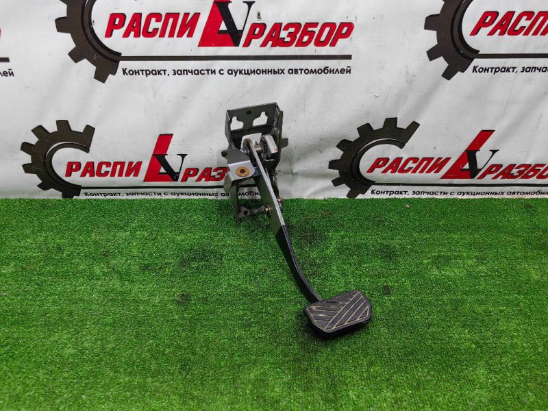 Педаль тормоза, 1000 рублей, Красноярск