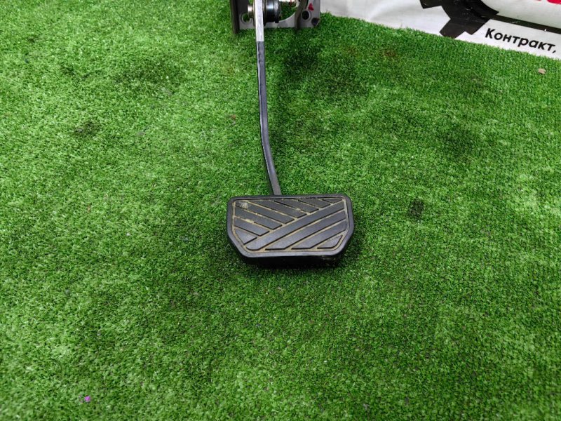 Педаль тормоза, 1000 рублей, Красноярск