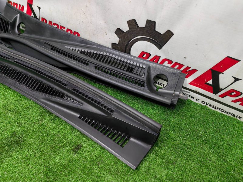 решетка, жабо под дворники, 1500 рублей, Красноярск