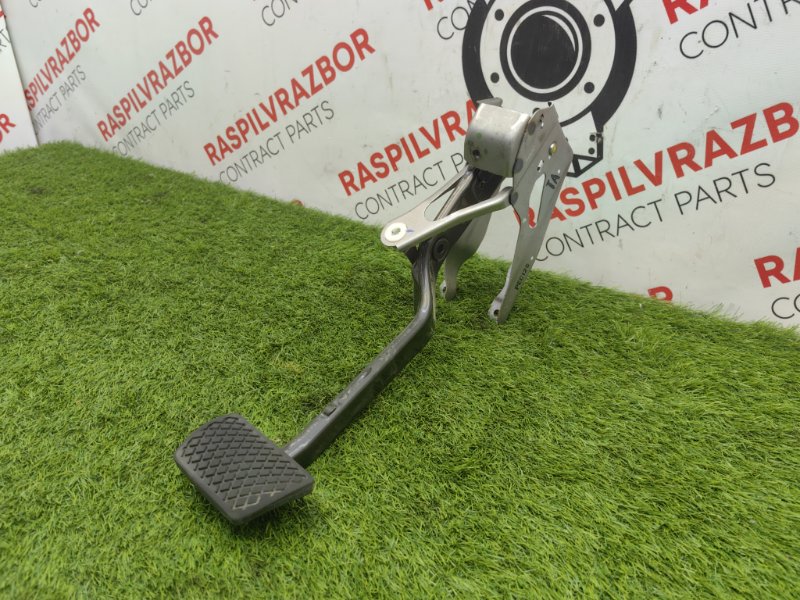 Педаль тормоза, 2000 рублей, Красноярск