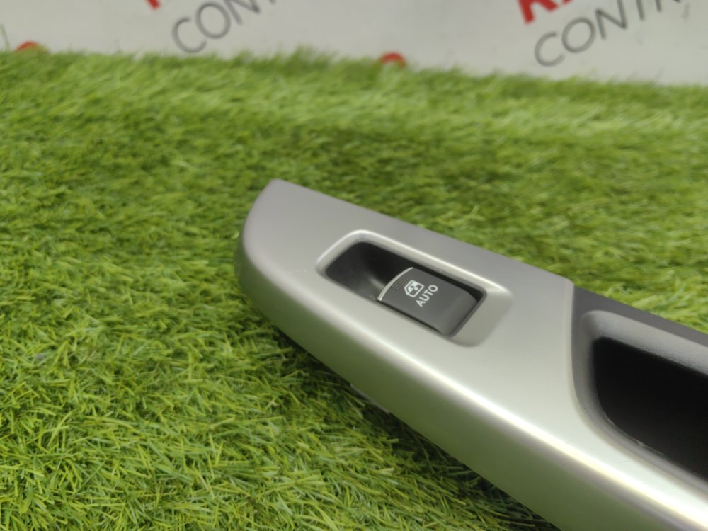 Блок управления стеклоподъемниками, 2000 рублей, Красноярск