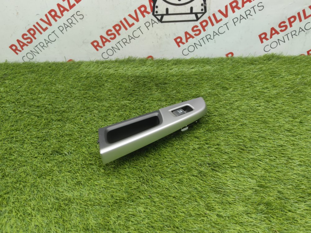 Блок управления стеклоподъемниками, 2000 рублей, Красноярск