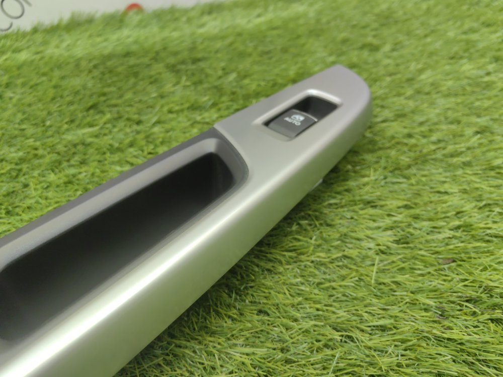 Блок управления стеклоподъемниками, 2000 рублей, Красноярск