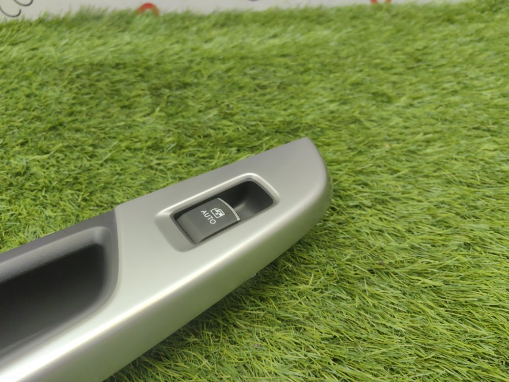 Блок управления стеклоподъемниками, 2000 рублей, Красноярск