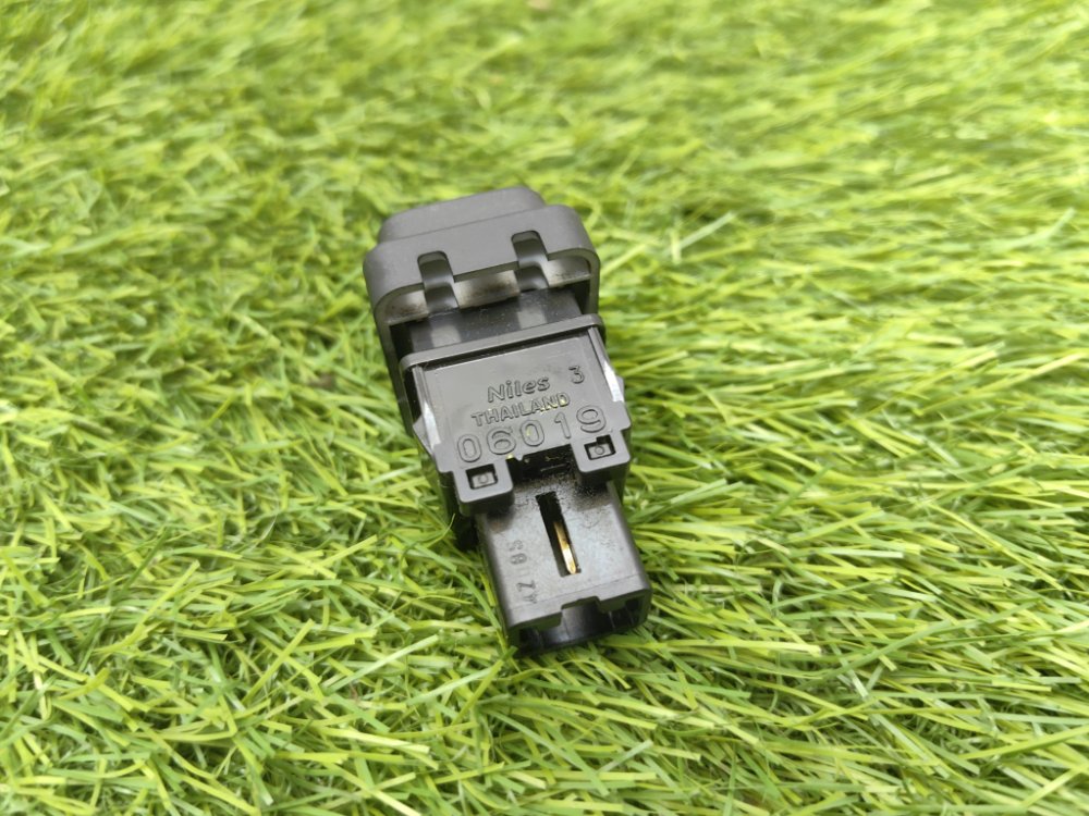 Кнопка антипробуксовочной системы, 1500 рублей, Красноярск