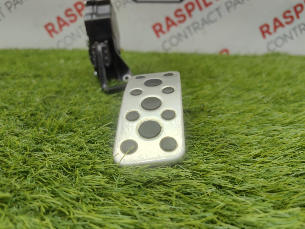 Педаль газа, 2000 рублей, Красноярск