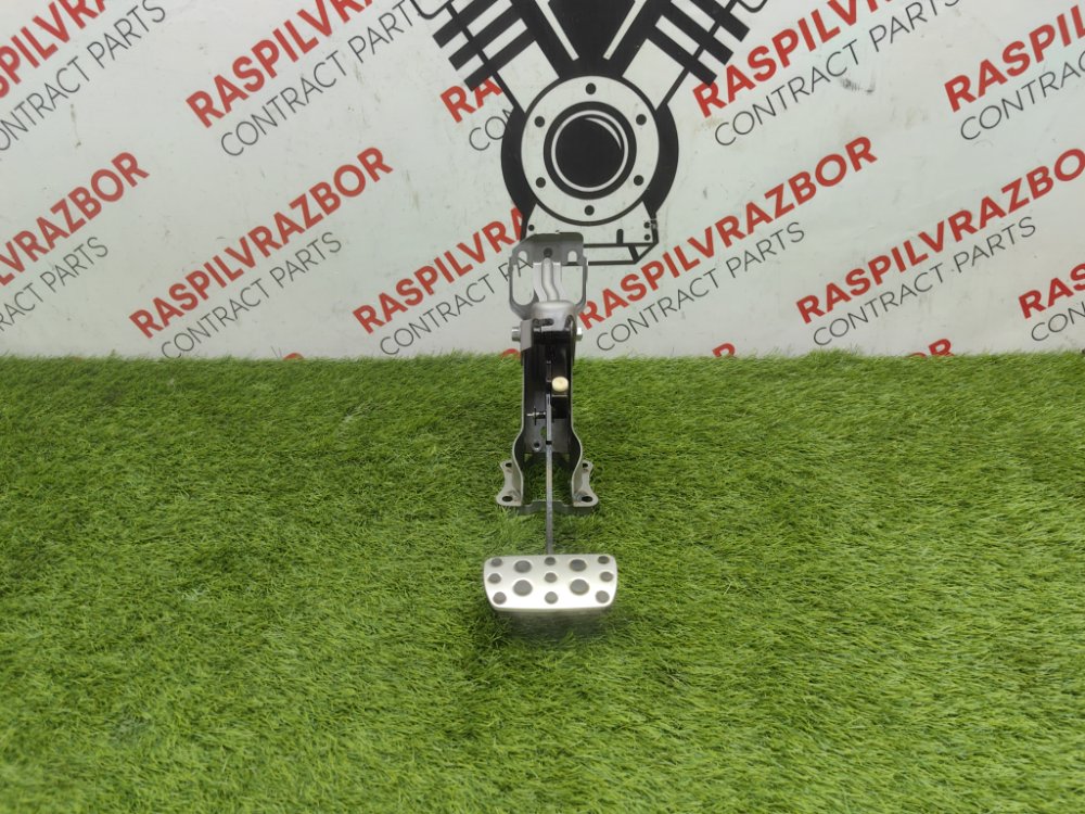 Педаль тормоза, 2000 рублей, Красноярск