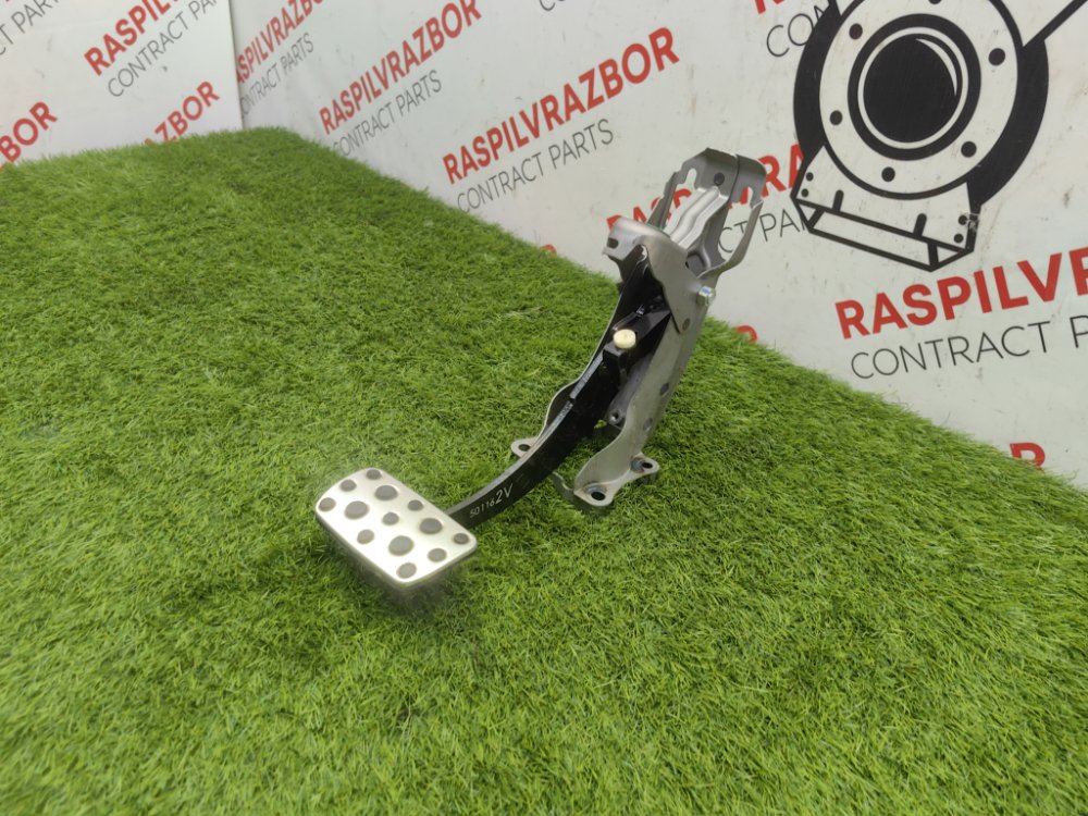 Педаль тормоза, 2000 рублей, Красноярск