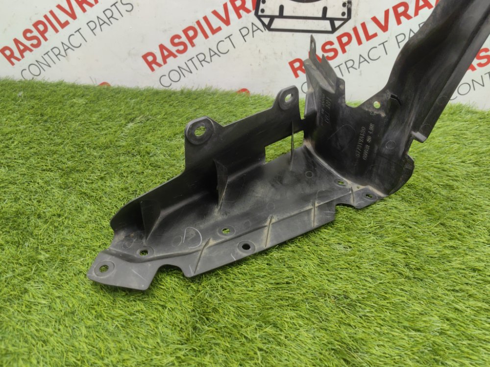 Подкрылок, 2000 рублей, Красноярск