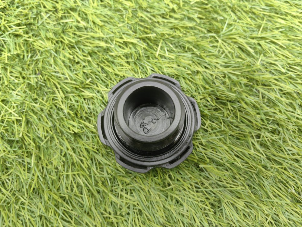 Крышка маслозаливной горловины, 1000 рублей, Красноярск