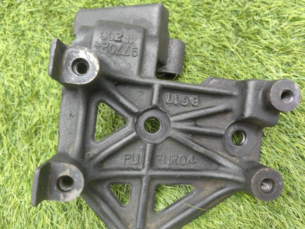 Кронштейн компрессора кондиционера, 2000 рублей, Красноярск