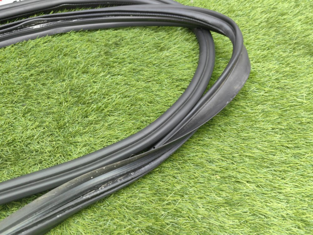 уплотнитель двери багажника, 2000 рублей, Красноярск