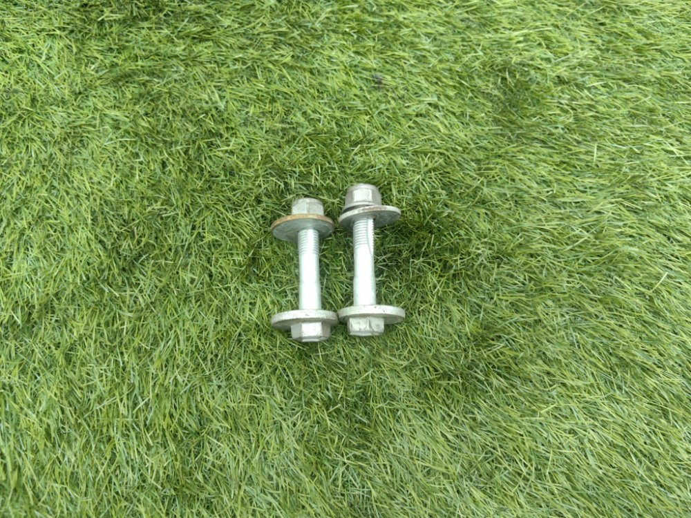 Болт развальный, 1000 рублей, Красноярск