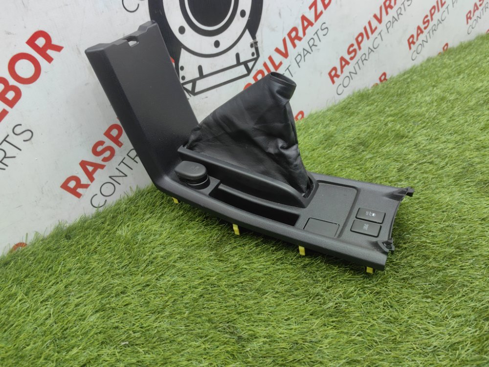 Кожух рычага стояночного тормоза, 2000 рублей, Красноярск