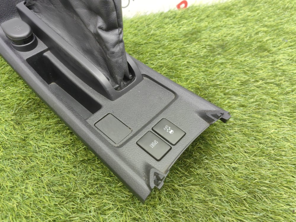 Кожух рычага стояночного тормоза, 2000 рублей, Красноярск