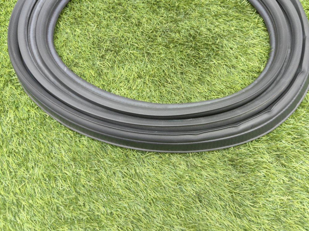 уплотнитель двери багажника, 1500 рублей, Красноярск