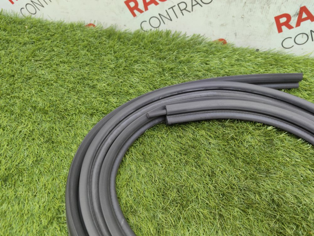 уплотнитель двери багажника, 1500 рублей, Красноярск