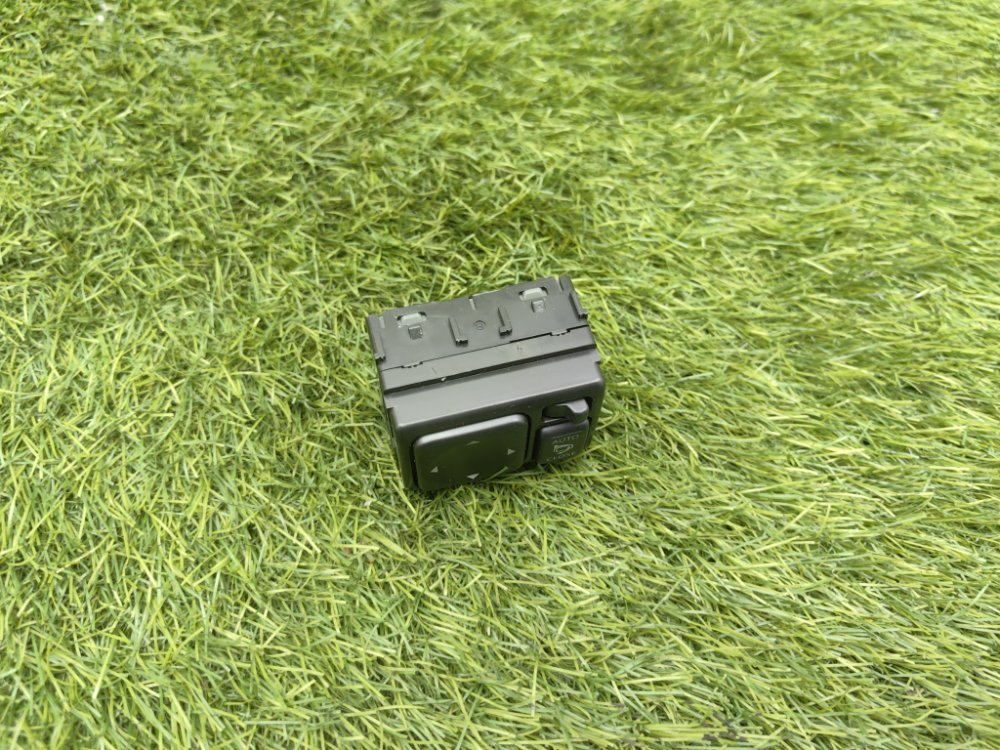 Блок управления зеркалами, 1000 рублей, Красноярск