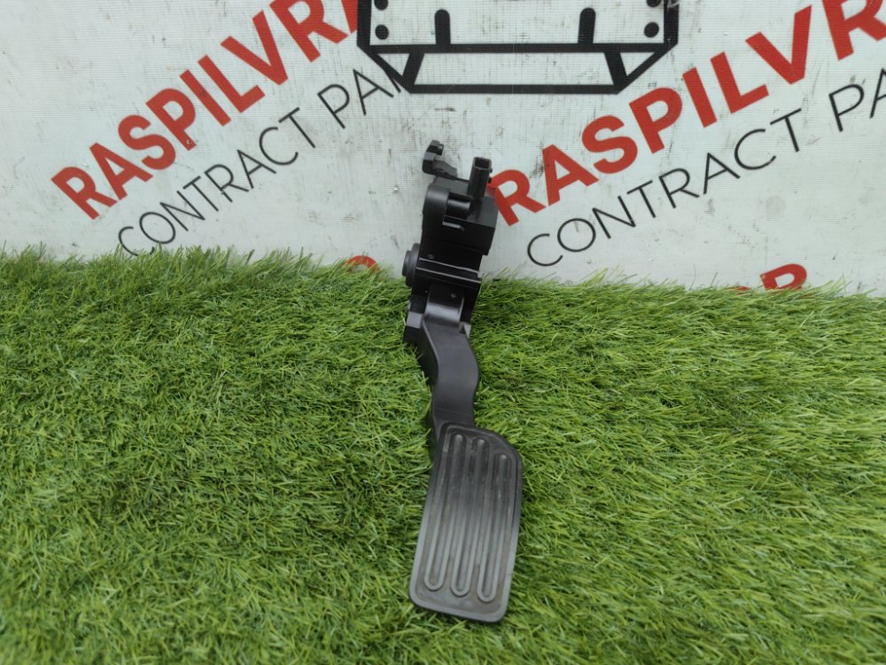 Педаль газа, 2000 рублей, Красноярск