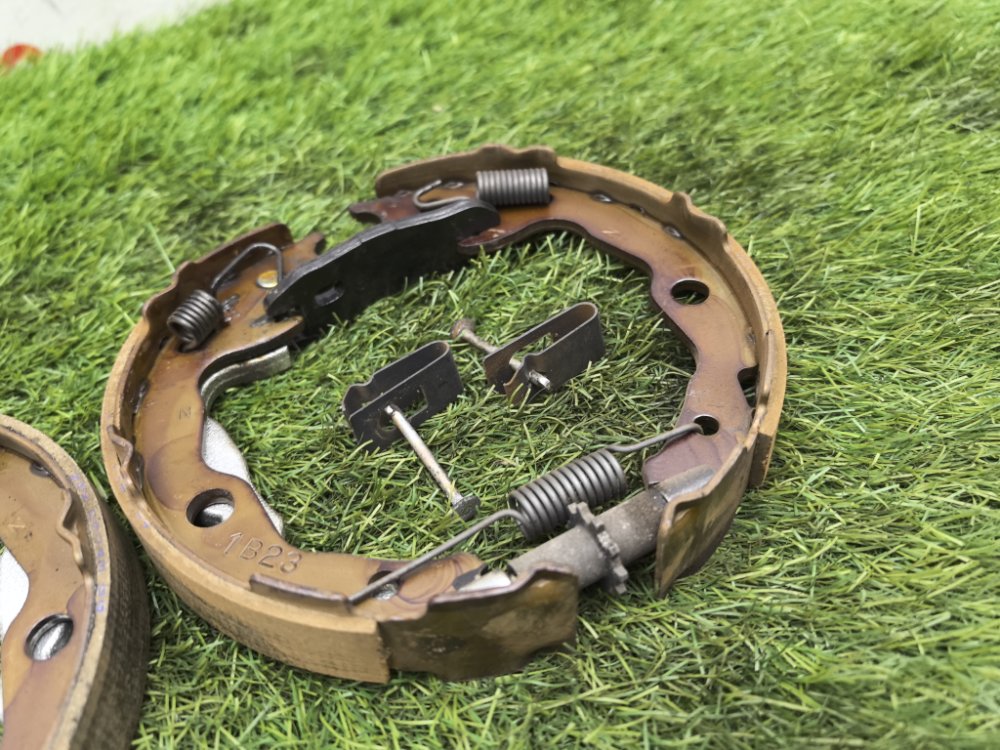 Колодки стояночного тормоза, 3000 рублей, Красноярск