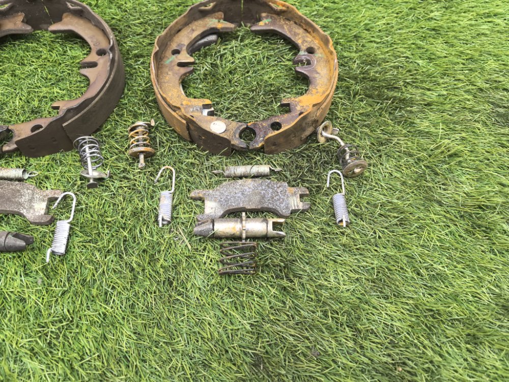 Колодки стояночного тормоза, 3000 рублей, Красноярск