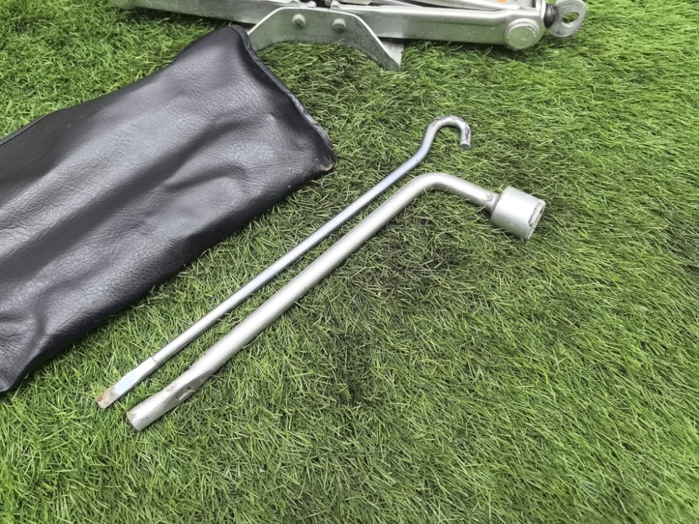 Домкрат, 6000 рублей, Красноярск