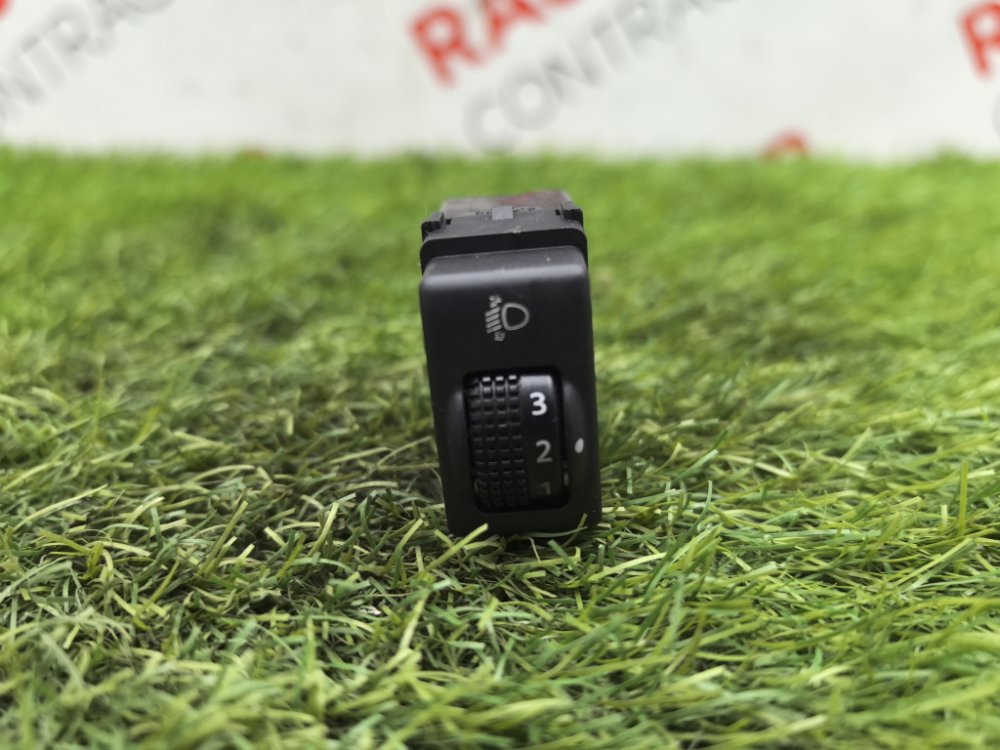 кнопка корректора фар, 1000 рублей, Красноярск