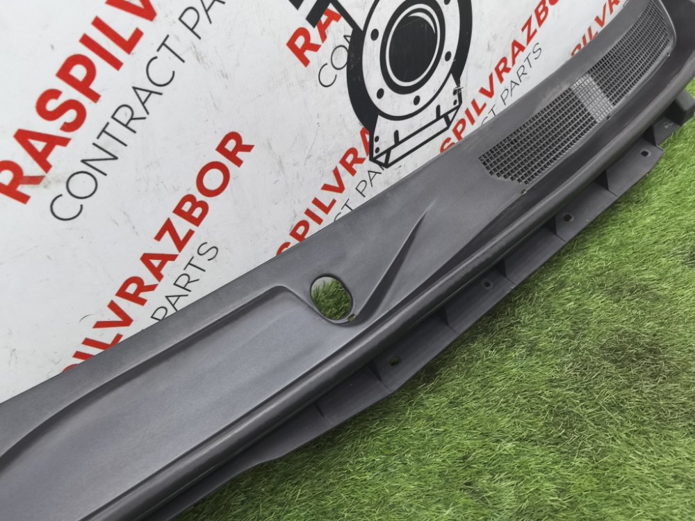 решетка, жабо под дворники, 2000 рублей, Красноярск