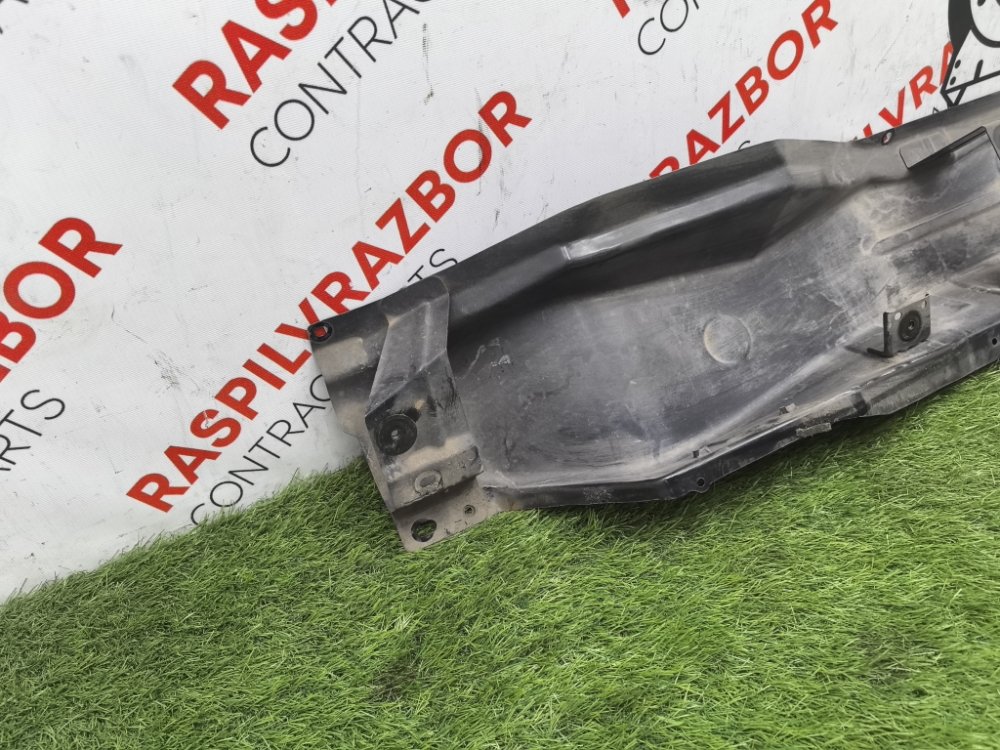 решетка, жабо под дворники, 9000 рублей, Красноярск