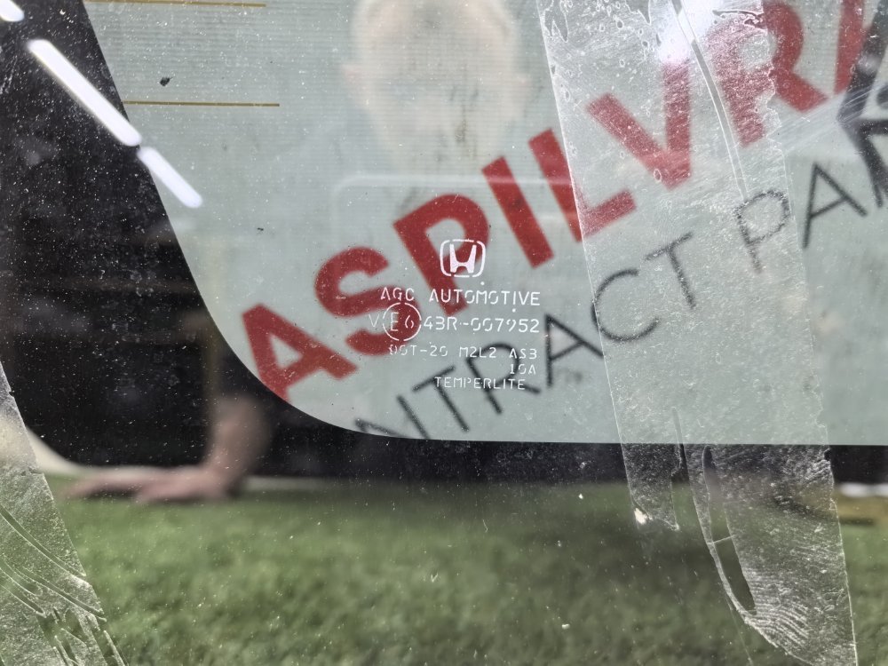 стекло боковое, 7000 рублей, Красноярск