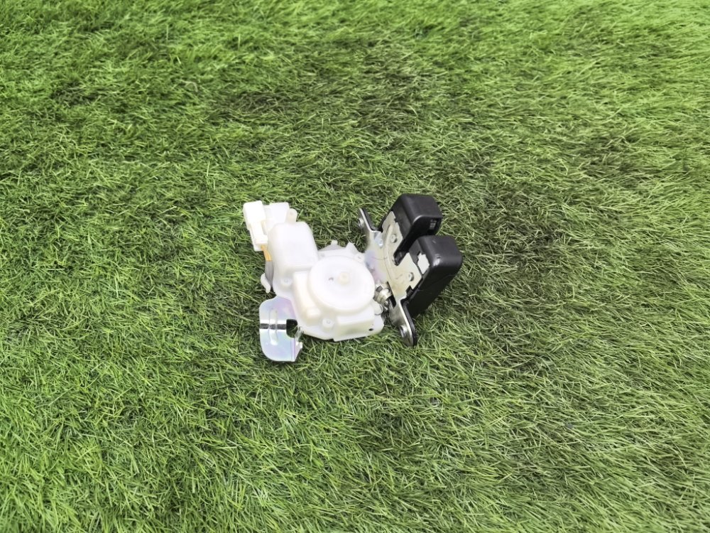 Замок багажника, 4000 рублей, Красноярск