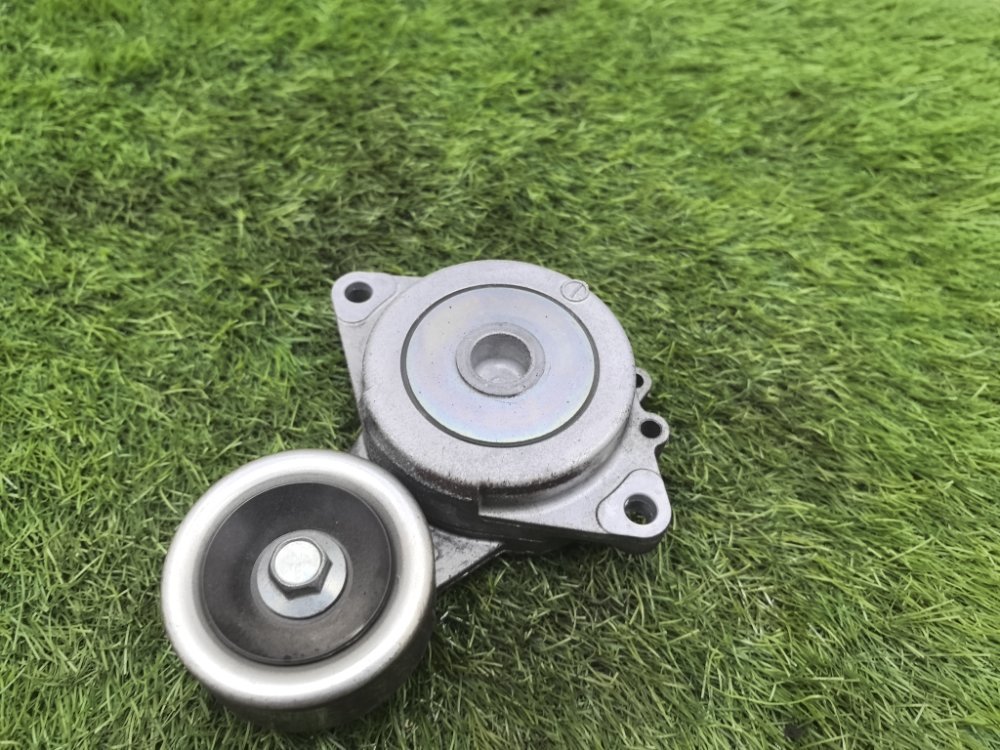 натяжной ролик, 3000 рублей, Красноярск