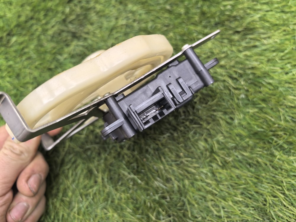 мотор заслонки печки, 1500 рублей, Красноярск