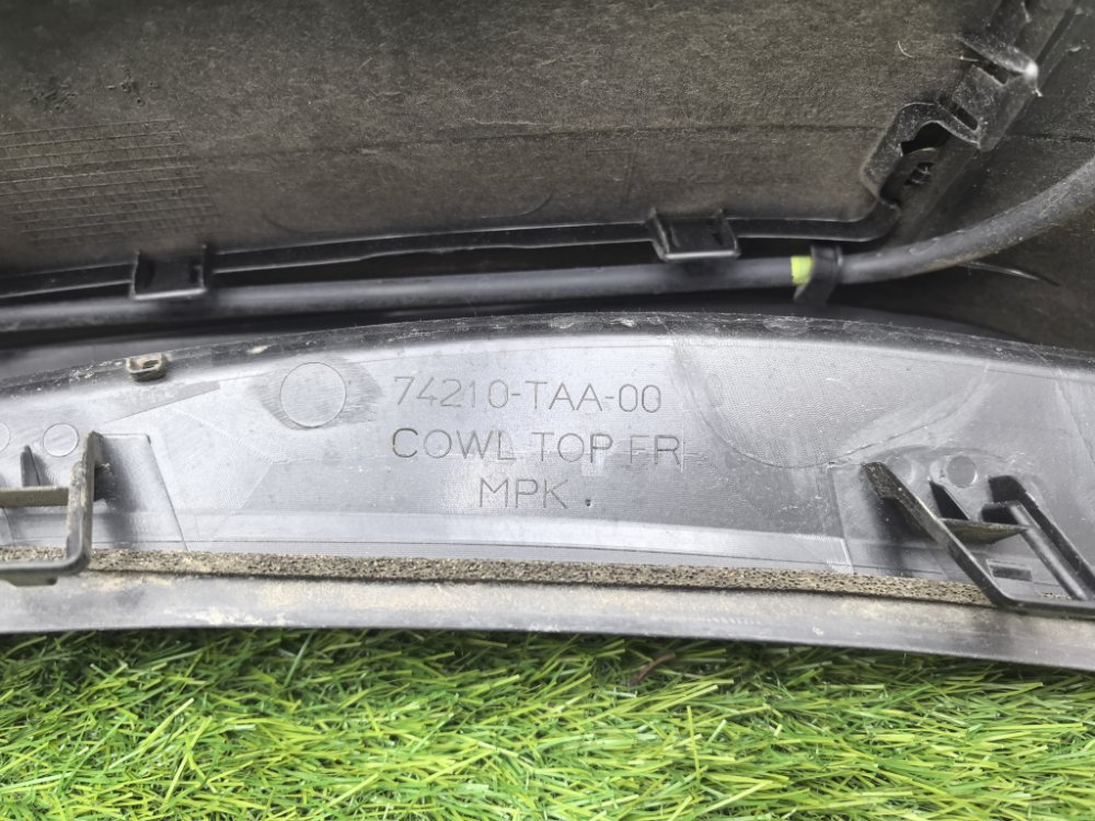 решетка, жабо под дворники, 8000 рублей, Красноярск