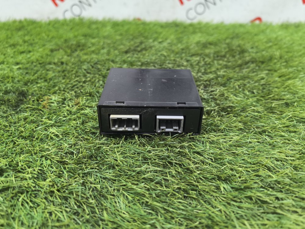 Блок управления зеркалами, 2000 рублей, Красноярск