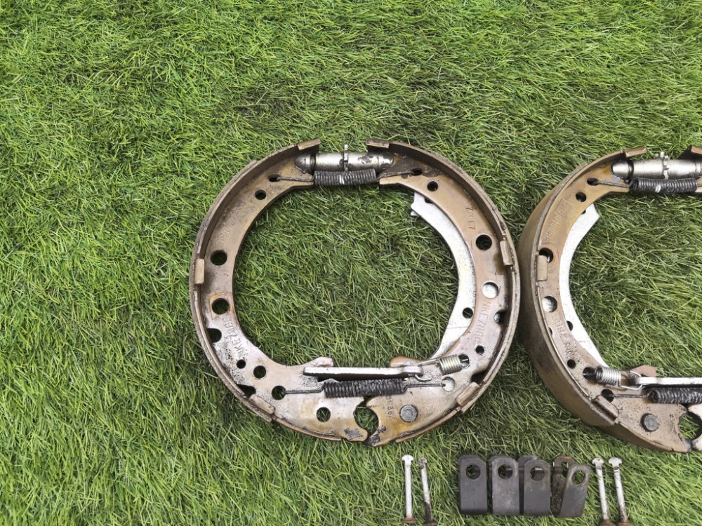 Колодки стояночного тормоза, 3000 рублей, Красноярск