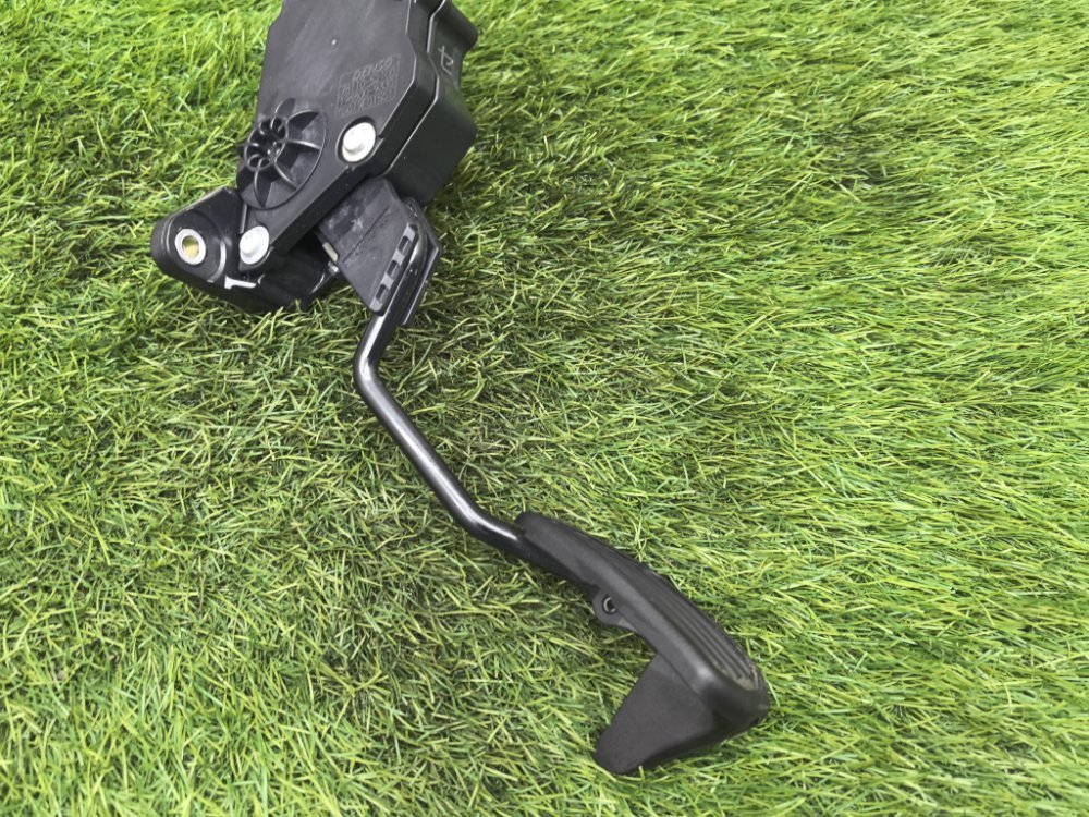 Педаль газа, 1500 рублей, Красноярск