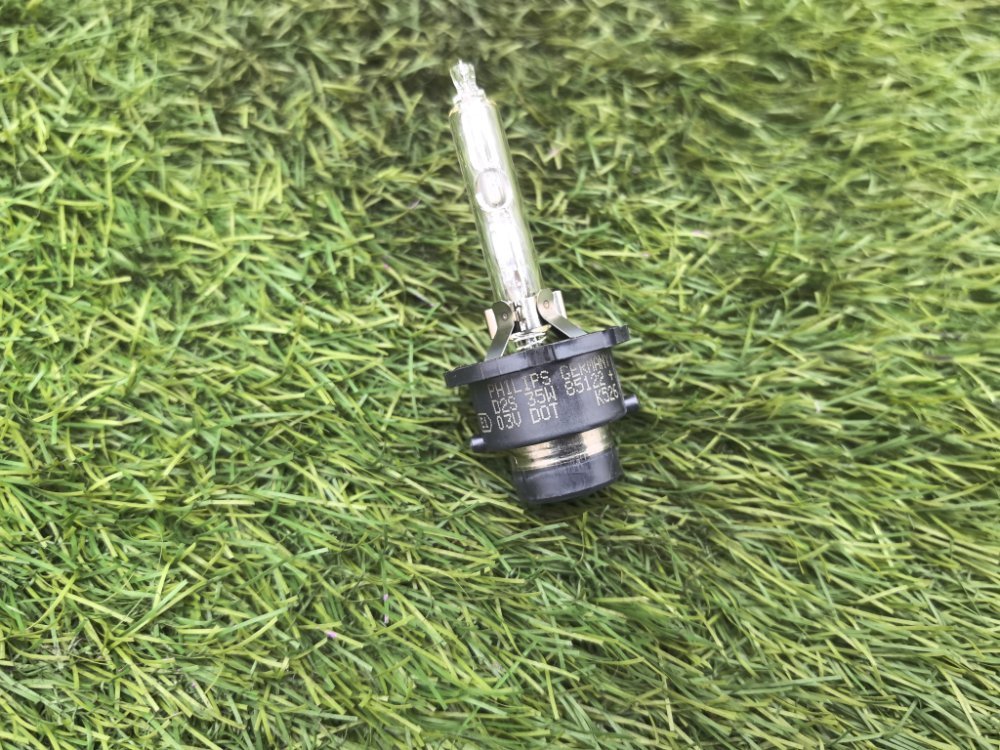 лампа ксеноновая, 2000 рублей, Красноярск