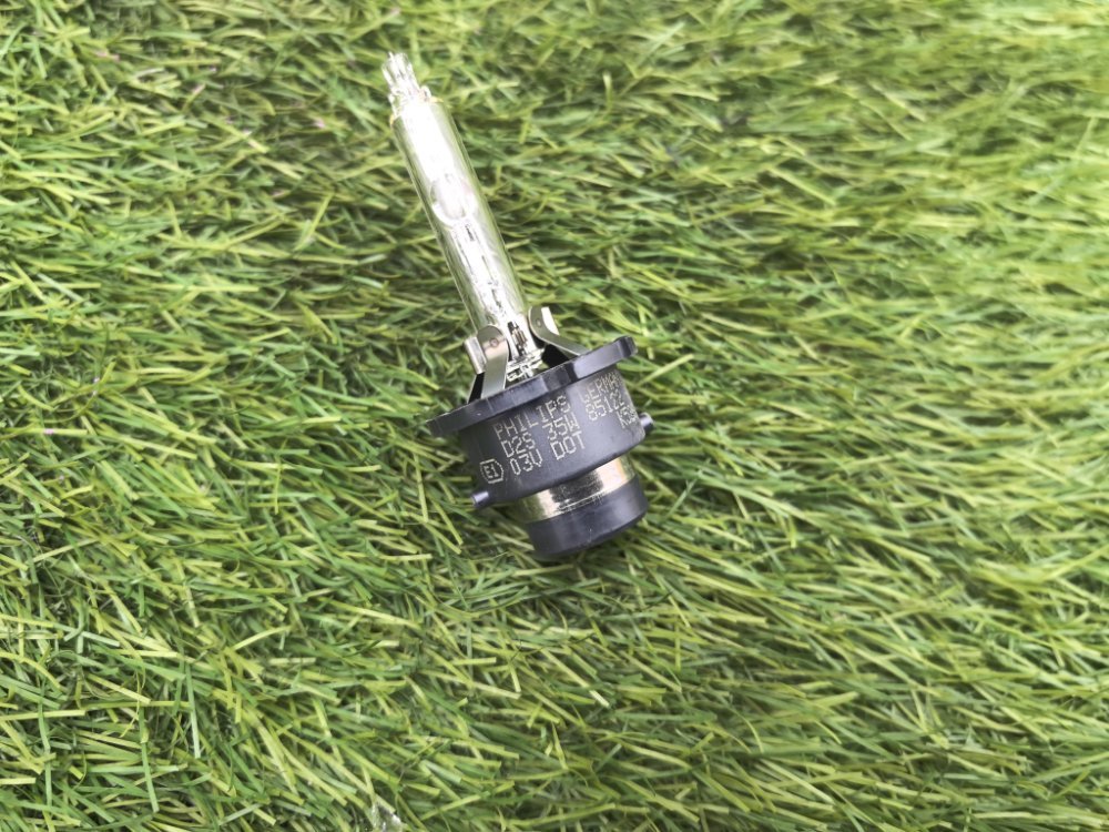 лампа ксеноновая, 2000 рублей, Красноярск