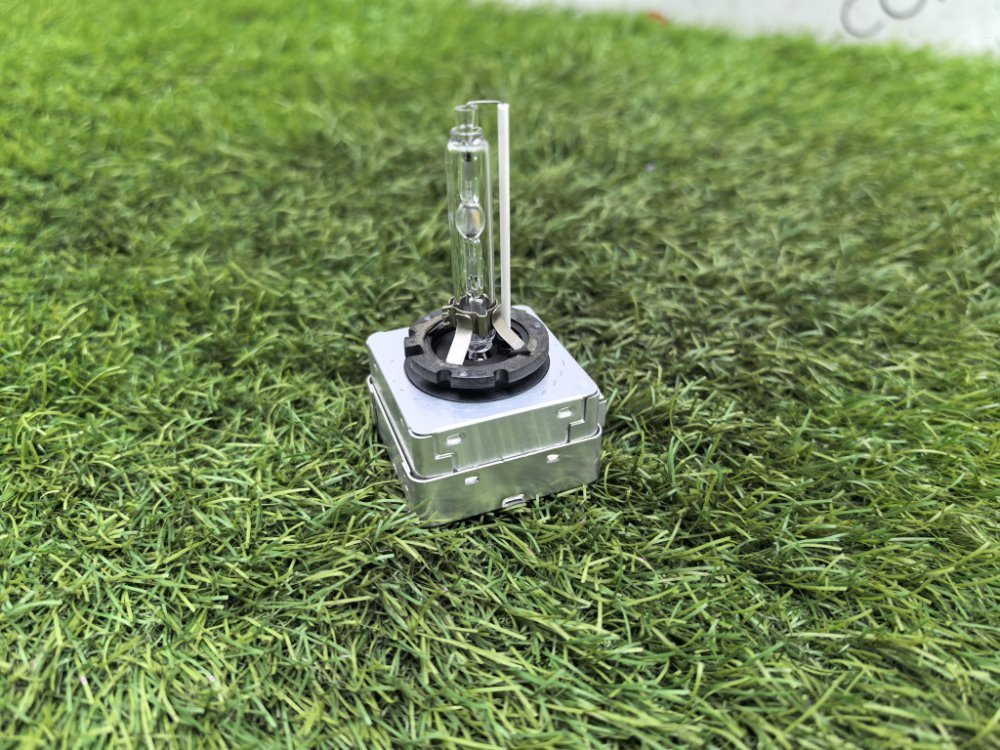 лампа ксеноновая, 2000 рублей, Красноярск