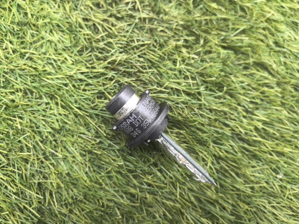 лампа ксеноновая, 2000 рублей, Красноярск