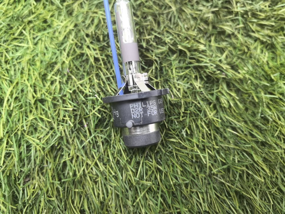 лампа ксеноновая, 2000 рублей, Красноярск