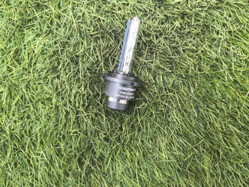 лампа ксеноновая, 2000 рублей, Красноярск